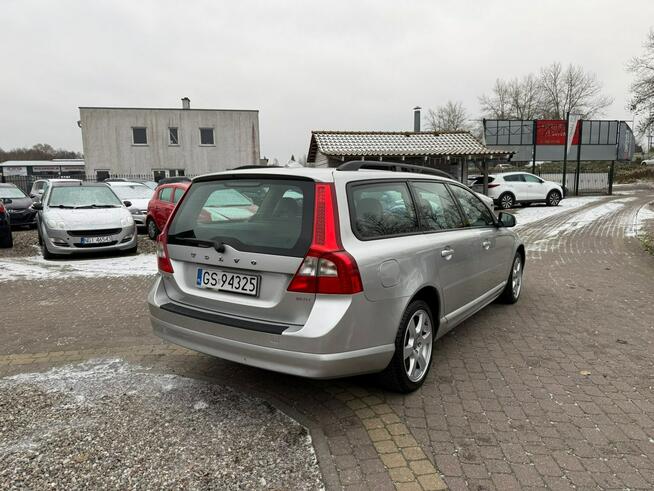 Zadbane Volvo, Pół skóry, klima