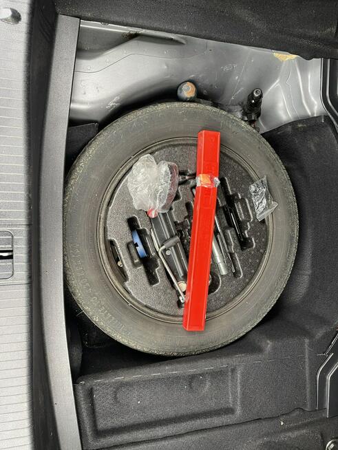 Mercedes E 250 AMG Line 4Matic Skóra Automat Kamera Podgrzewanie HAK