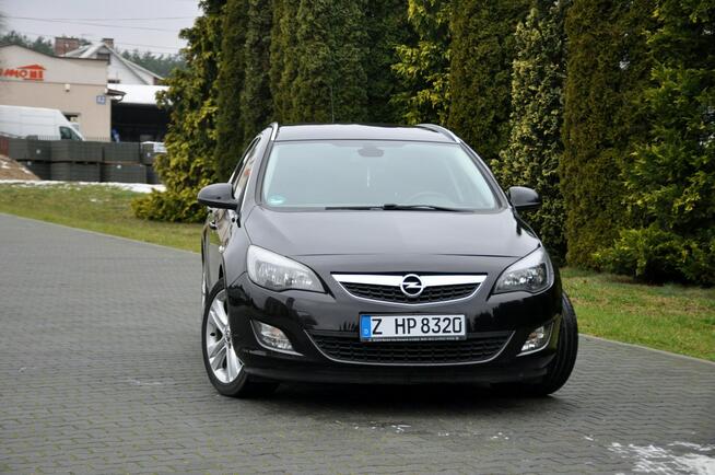 Opel Astra 1.7CDTi(125KM)*Grzana Kierownica*Reling*Welur*Parktronik*Alu18"ASO