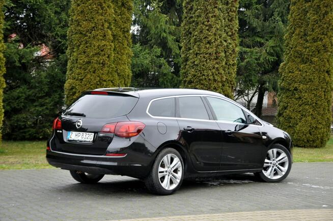 Opel Astra 1.7CDTi(125KM)*Grzana Kierownica*Reling*Welur*Parktronik*Alu18"ASO