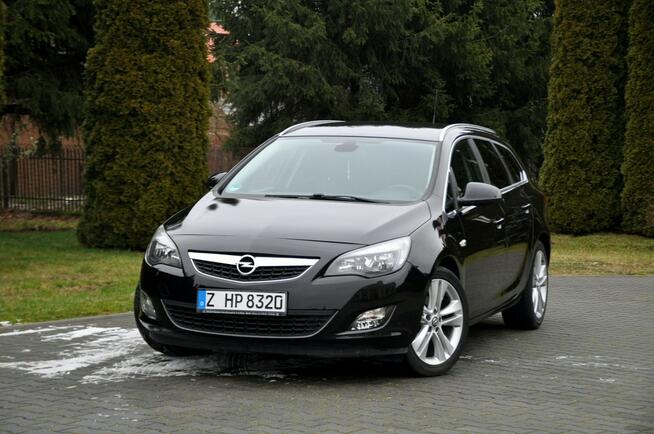 Opel Astra 1.7CDTi(125KM)*Grzana Kierownica*Reling*Welur*Parktronik*Alu18"ASO
