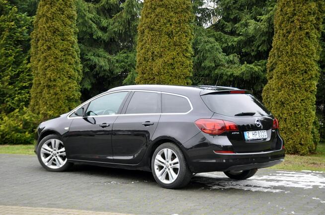 Opel Astra 1.7CDTi(125KM)*Grzana Kierownica*Reling*Welur*Parktronik*Alu18"ASO