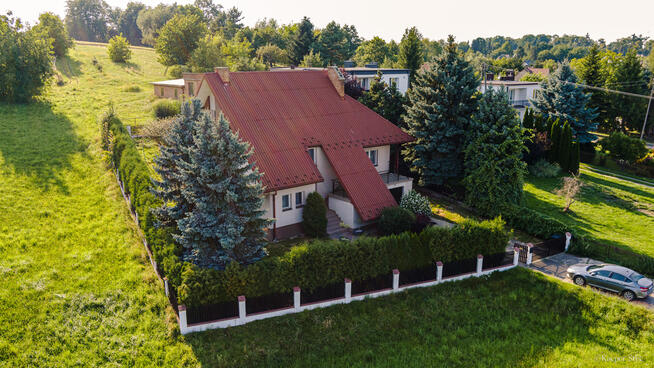Na sprzedaż duży dom z ogrodem w Wielkiej Wsi
