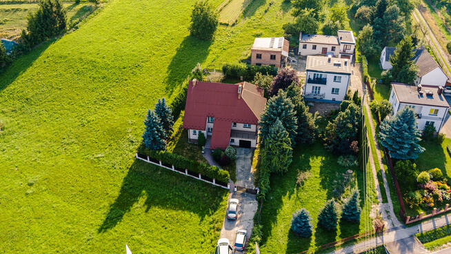 Na sprzedaż duży dom z ogrodem w Wielkiej Wsi