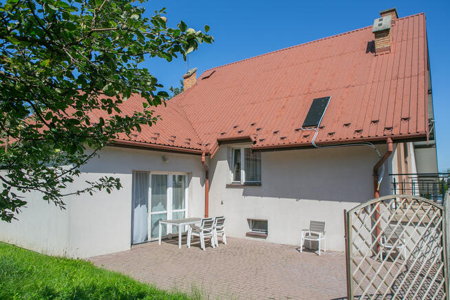 Na sprzedaż duży dom z ogrodem w Wielkiej Wsi