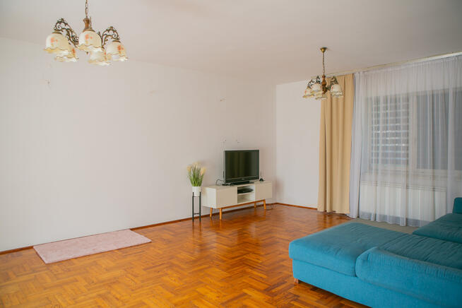 Na sprzedaż duży dom z ogrodem w Wielkiej Wsi