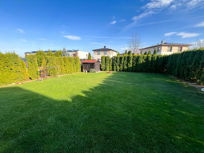 Dom 103,5m2 + garaż, działka 563m2 - os. Sielanka