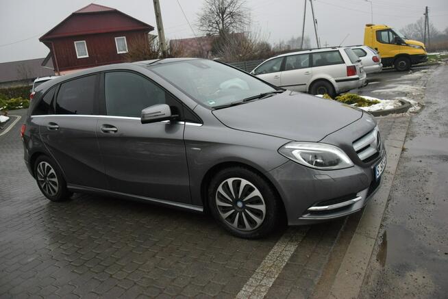 Mercedes B 200 1.6B Navi/ Panorama Dach/ PDC/ Led/ Nowy Rozrząd/ Sprowadzony