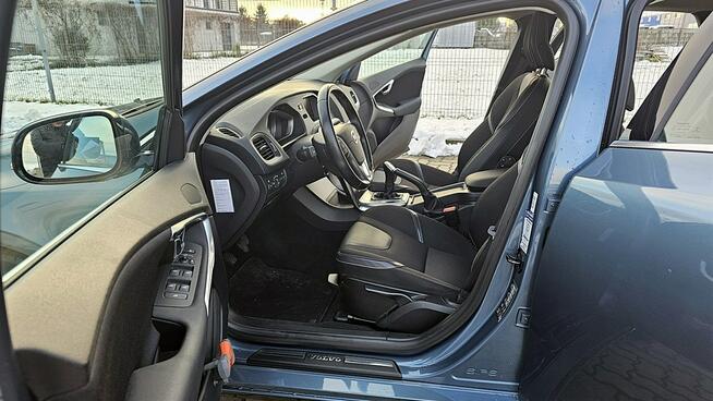 Volvo V40 1,6 HDi 115Km Ledy Skóra Digital Navi Mały Przebieg Full Opcja