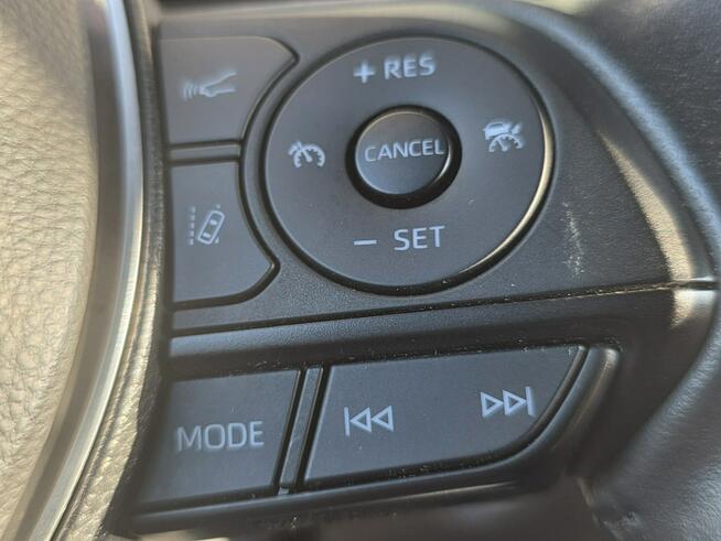 Toyota Corolla 22r + Salon Polska 1.8 HYBRID 1wł z Pakietem TECH Zimowy Bezwypadkowy