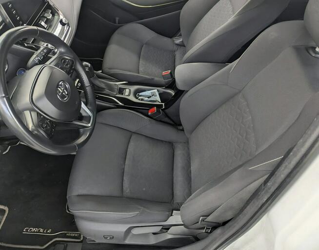 Toyota Corolla 22r + Salon Polska 1.8 HYBRID 1wł z Pakietem TECH Zimowy Bezwypadkowy