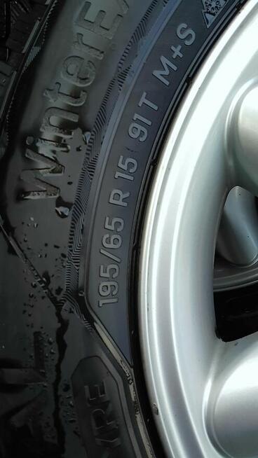 Opony zimowe z felgami