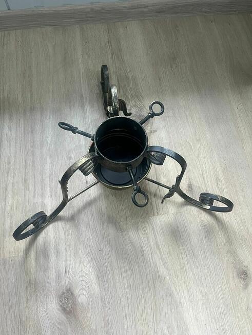 Stojak choinkowy , Fi 100 , porządny metalowy z misą na wodę