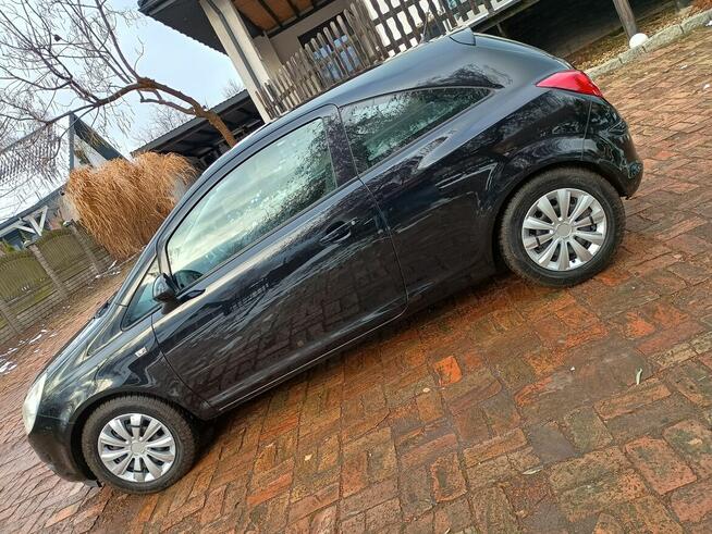 MEGA zadbany i BARDZO ładny Opel Corsa benzyna 2009 r !!!!