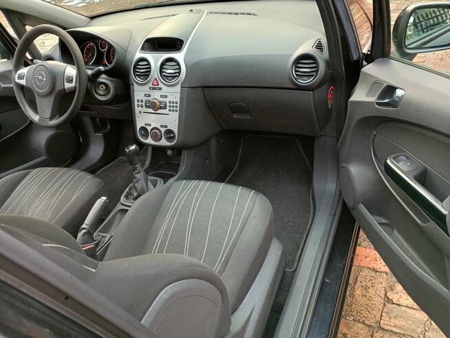 MEGA zadbany i BARDZO ładny Opel Corsa benzyna 2009 r !!!!