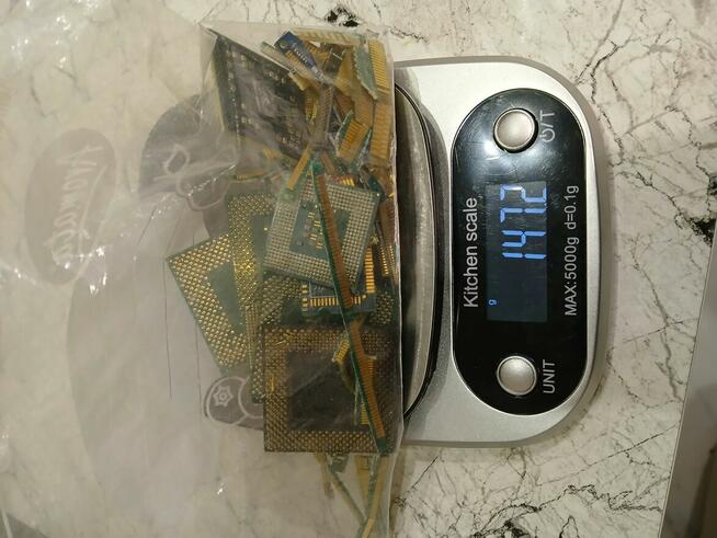 Sprzedam podzespoły.