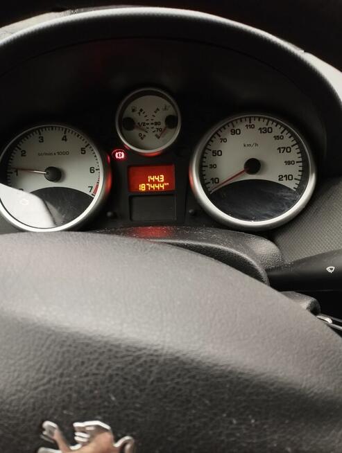 Peugeot 207, 2006 rok, bezwypadkowy