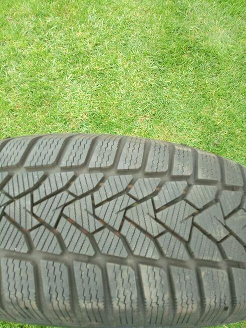 Opony zimowe z felgami