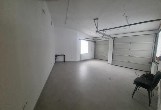 Lokal użytkowy z dużą ogrodzoną działką