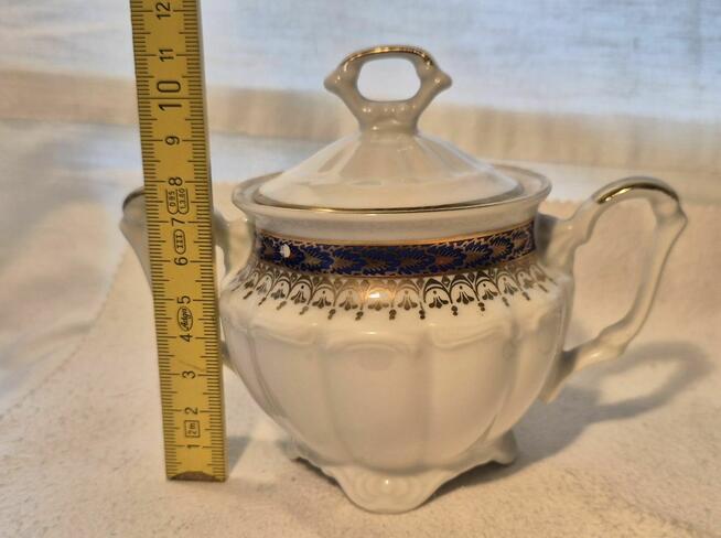 Trio śniadaniowe filiżanka spodek talerzyk + cukierniczka