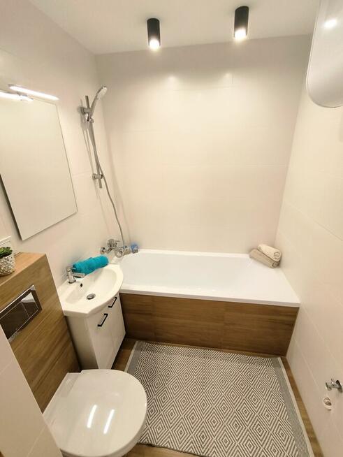 Dwupokojowe po remoncie w dzielnicy Tysiąclecie z balkonem