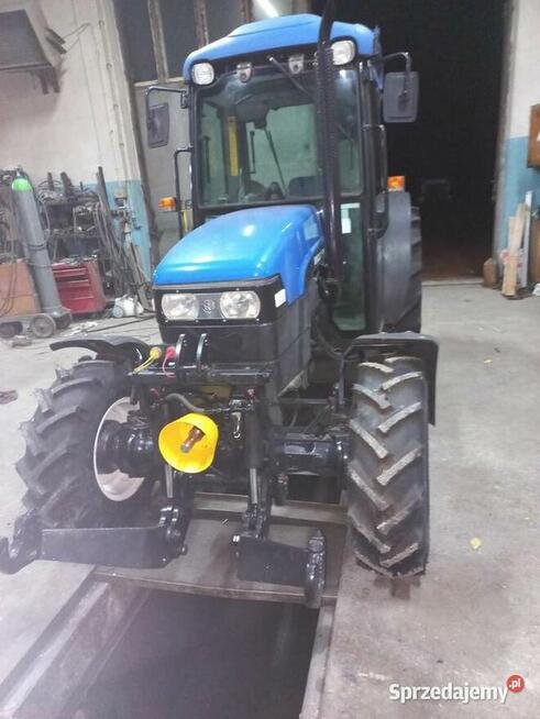 New Holland TN75 ,2002 r ,TUZ VOM do zamiatania odśnieżania