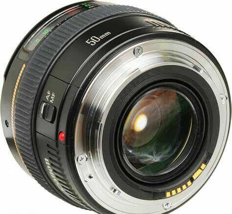 Sprzedam prawie nowy obiektyw Canon 50mm f/1.4 USM