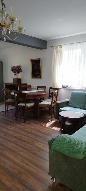 Wakacje 2026 w Białym Domku nad jeziorem