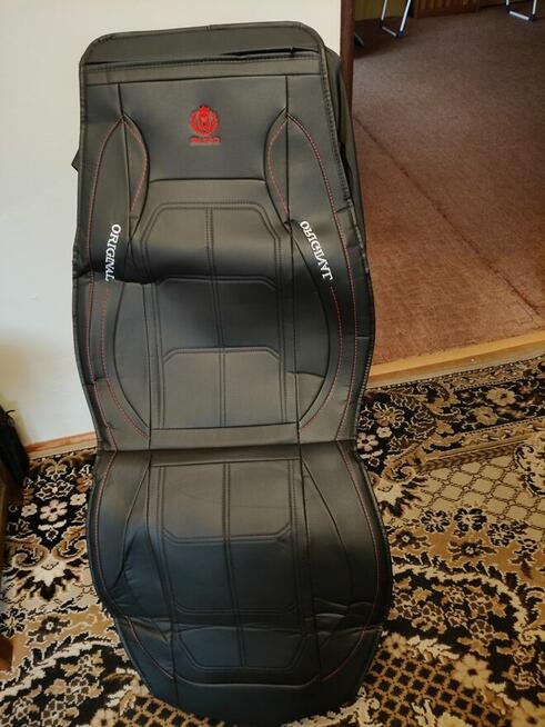 Pokrowce samochodowe