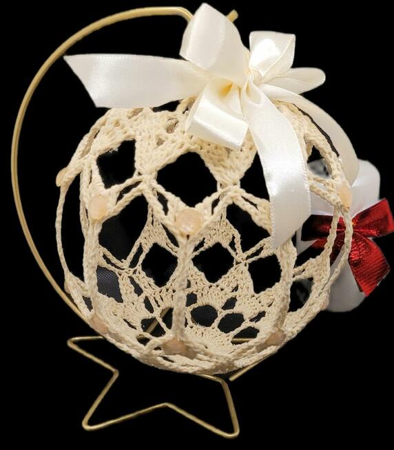 Bombka ręcznie wykonana na stojaku