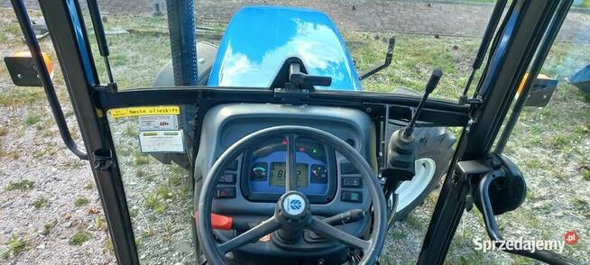 New Holland TN75 ,2002 r ,TUZ VOM do zamiatania odśnieżania