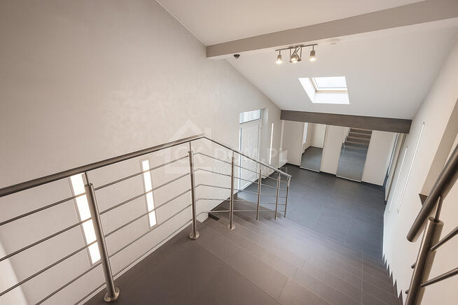 Lokal usługowo-handlowy na wynajem 128,5m2