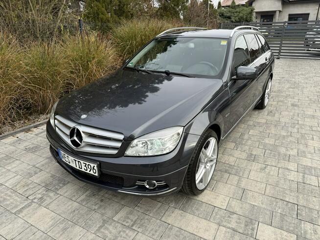 Mercedes C 180 DUZA NAVI Bardzo zadbana - 100% oryginalny przebieg.NOWY ROZRZĄD !!!