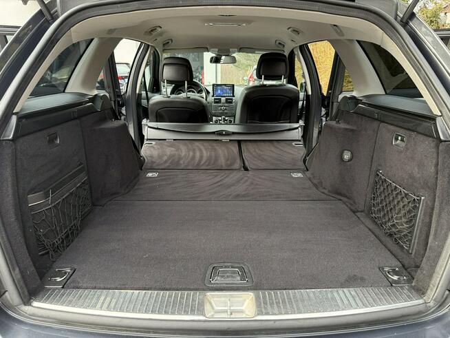 Mercedes C 180 DUZA NAVI Bardzo zadbana - 100% oryginalny przebieg.NOWY ROZRZĄD !!!