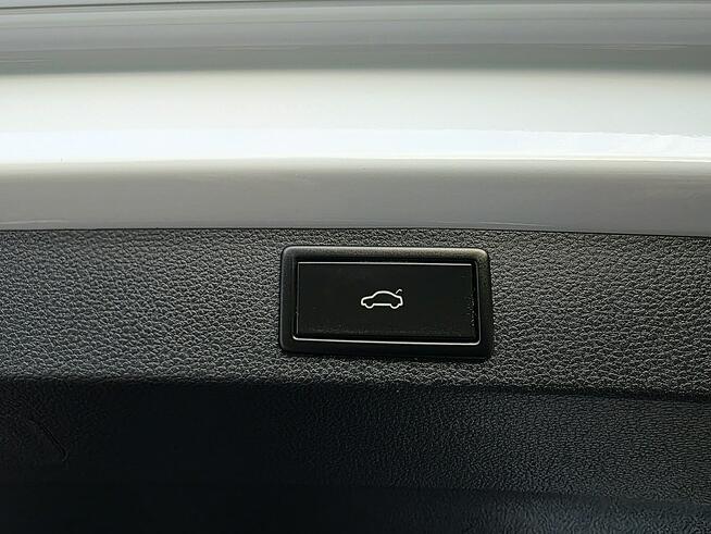 Škoda Karoq serwis ASO, nawigacja, Full Led