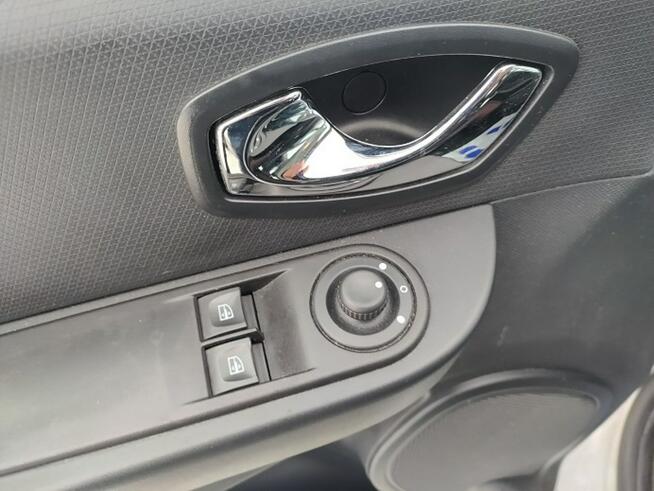 Renault Clio Super stan*Mały przebieg* 1,2 Mpi