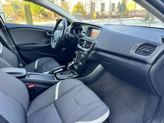 Volvo V40 Full LED Navi BLIS Aktywny Tempomat Gwarancja