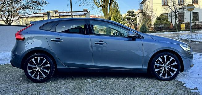 Volvo V40 2019r Full LED Navi BLIS Aktywny Tempomat Gwarancja