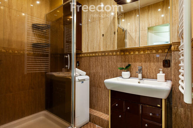 Przytulne, dwupokojowe z balkonem i dużą piwnicą !