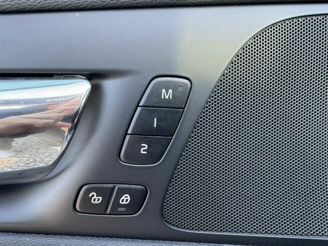 Volvo V60 Bezwypadkowy / Drugi Właściciel / Panorama / LED / Nawigacja /FV Marża