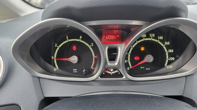 Ford Fiesta climatronic zarejestrowana zwykła benzyna