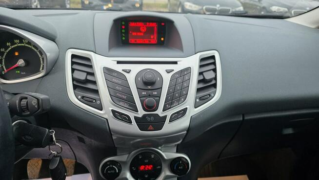 Ford Fiesta climatronic zarejestrowana zwykła benzyna