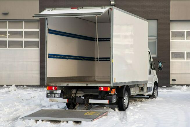 Fiat Ducato 2.3 KONTENER + WINDA dHollandia 750kg UDT W CENIE !!! Sprawdź teraz.