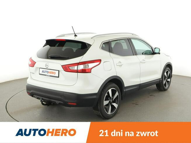Nissan Qashqai Connect Edition panorama navi hak kamera360