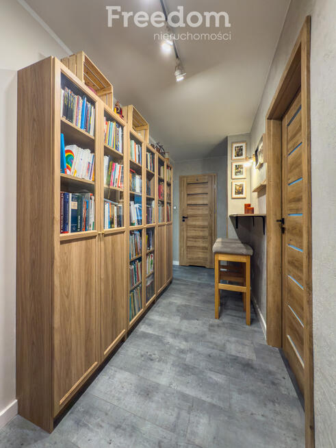 Mieszkanie–4 pokoje,72,5 m²,loggia,parter,Pieczewo