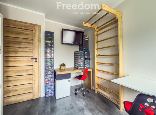 Mieszkanie–4 pokoje,72,5 m²,loggia,parter,Pieczewo