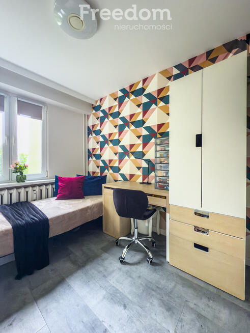 Mieszkanie–4 pokoje,72,5 m²,loggia,parter,Pieczewo