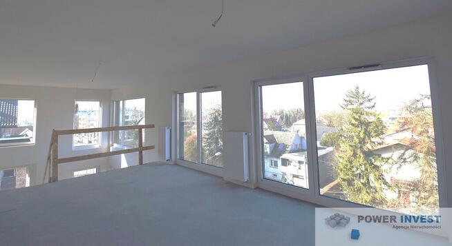 Jasny, słoneczny apartament z tarasem na dachu,