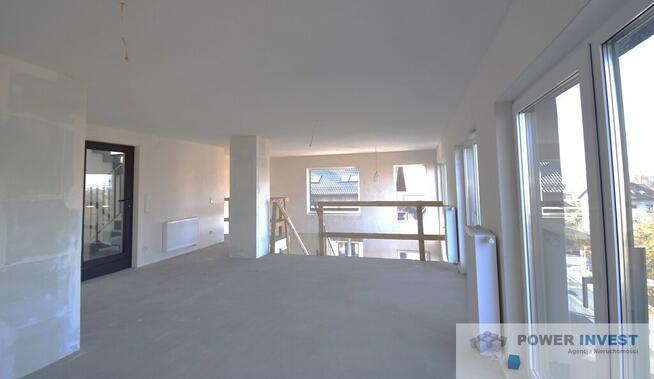 Jasny, słoneczny apartament z tarasem na dachu,