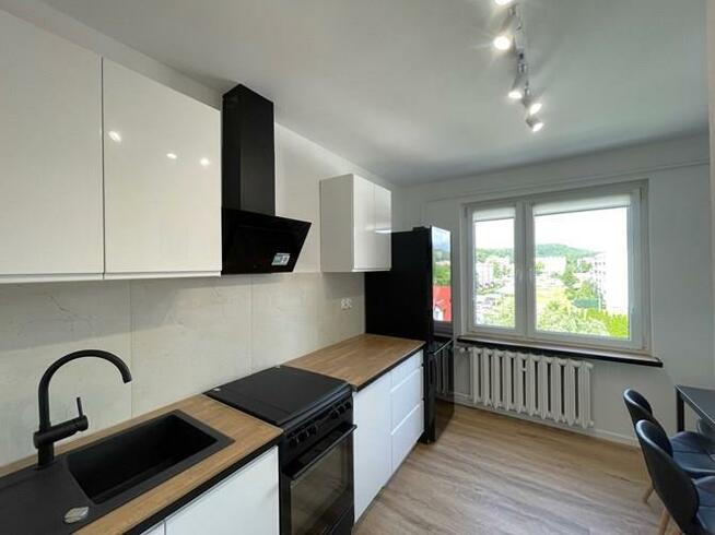 Przestronne 2 pokoje - Bzowa 1, w okolicy las